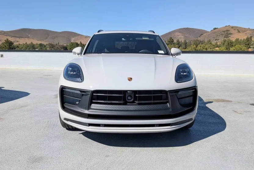 2025 Porsche Macan GTS photo 1