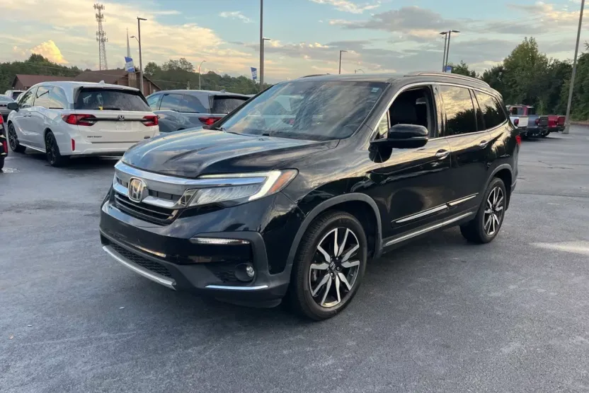 2021 Honda Pilot Touring photo 1