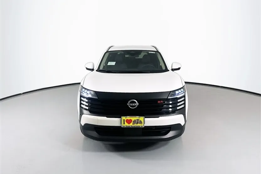 2025 Nissan Kicks SR photo 1