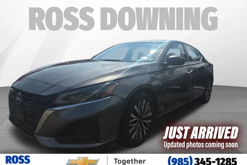 2024 Nissan Altima 2.5 SV photo 1