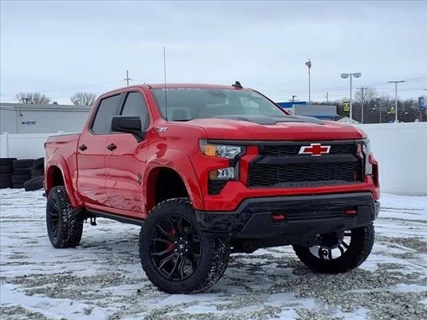 2024 Chevrolet Silverado 1500 Custom Trail Boss photo 1