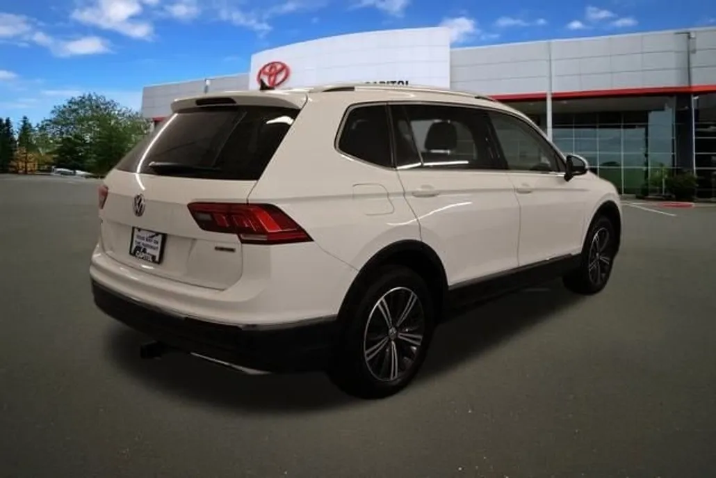 2019 Volkswagen Tiguan SEL photo 1