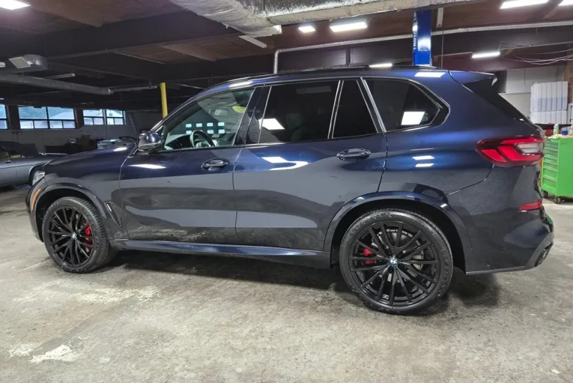 2023 Bmw X5 M50i photo 1