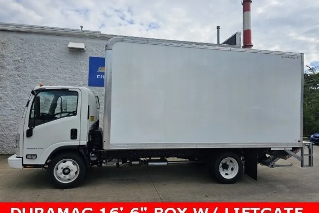 2024 Chevrolet Silverado 4500HD photo 1