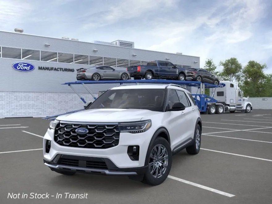 2025 Ford Explorer Platinum photo 1