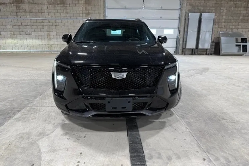 2025 Cadillac XT4 Sport photo 1