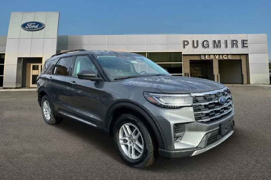 2025 Ford Explorer photo 1