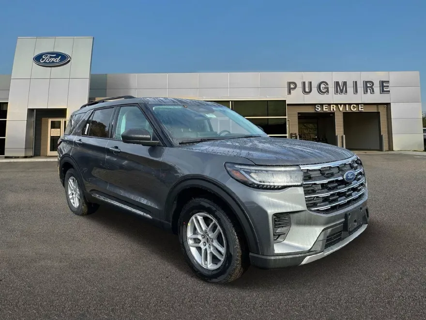 2025 Ford Explorer photo 1
