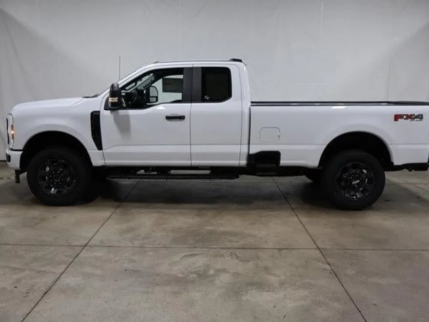 2026 Ford F-350 XL photo 1