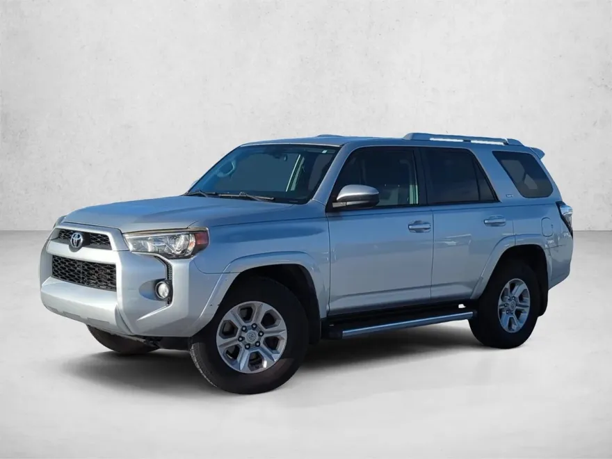 2018 Toyota 4Runner SR5 photo 1
