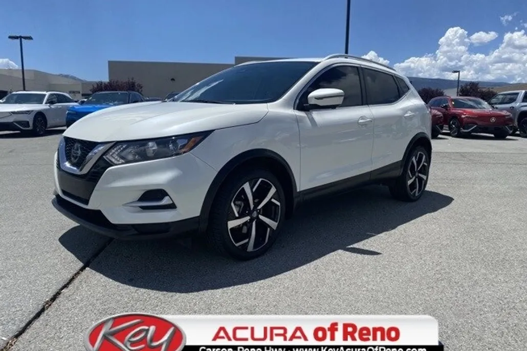 2022 Nissan Rogue Sport SL photo 1