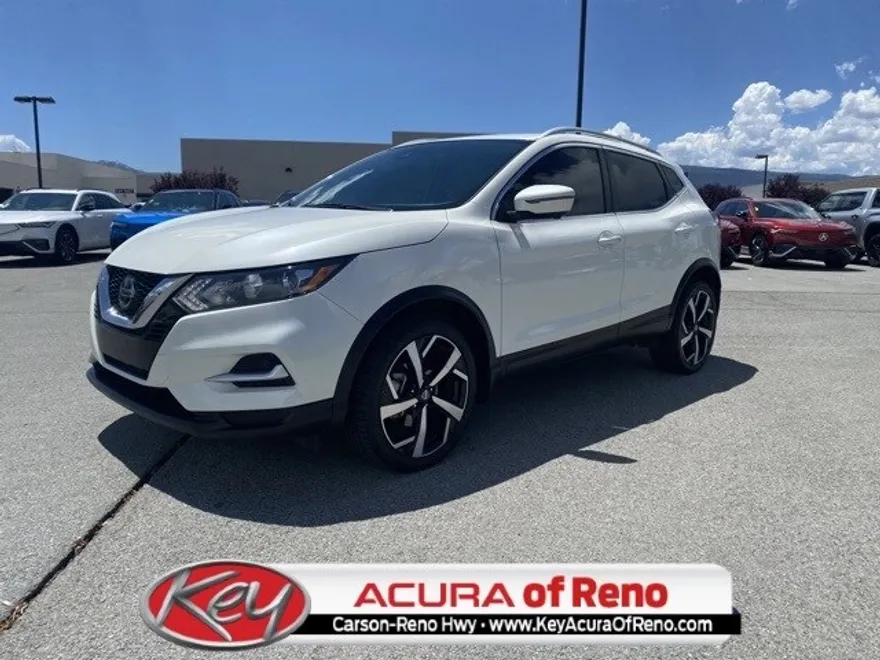 2022 Nissan Rogue Sport SL photo 1