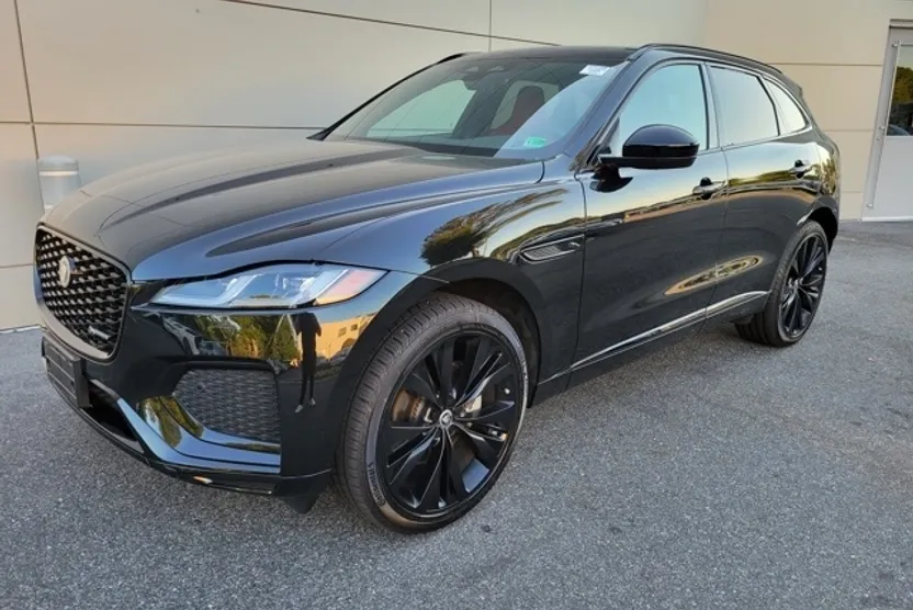 2025 Jaguar F-PACE R-Dynamic S photo 1