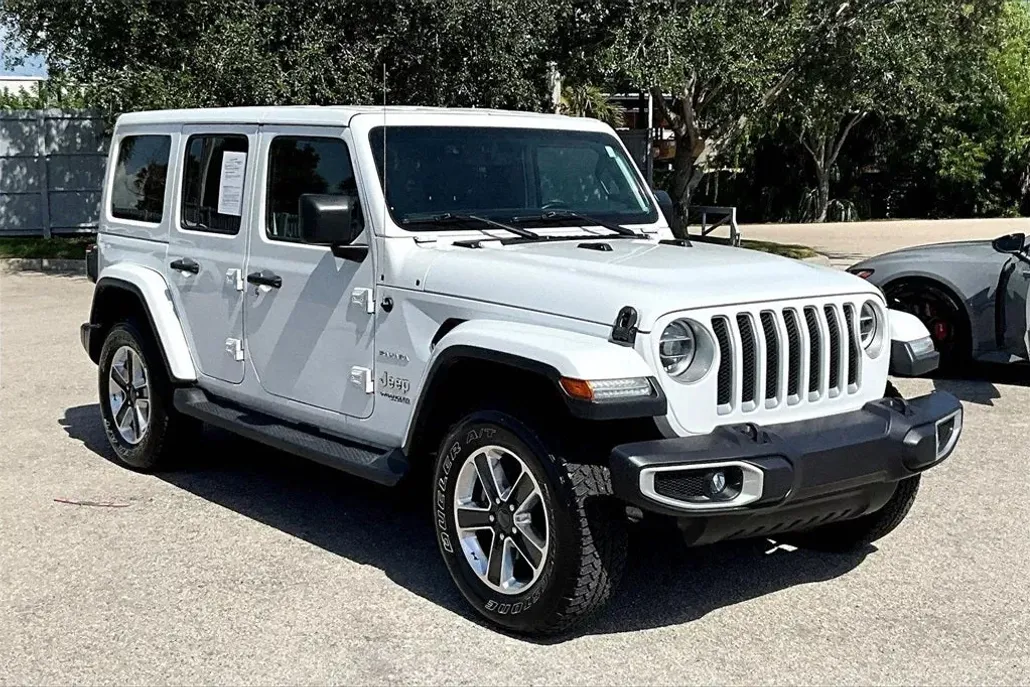 2020 Jeep Wrangler Unlimited Sahara photo 1
