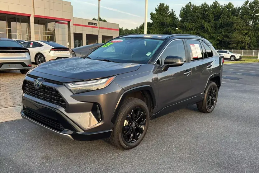 2023 Toyota RAV4 Hybrid XSE photo 1
