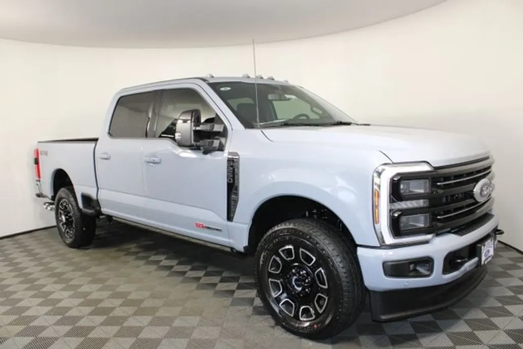 2026 Ford F-250 Platinum photo 1
