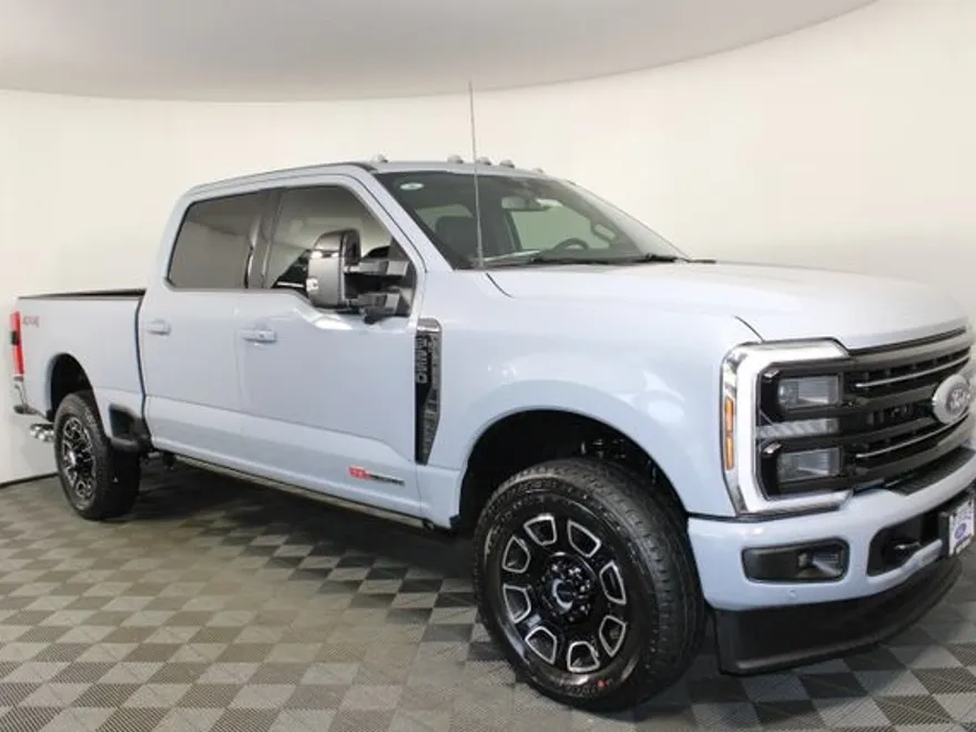 2026 Ford F-250 Platinum photo 1