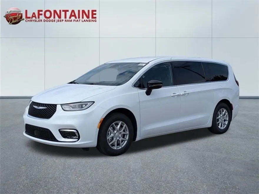 2026 Chrysler Pacifica photo 1