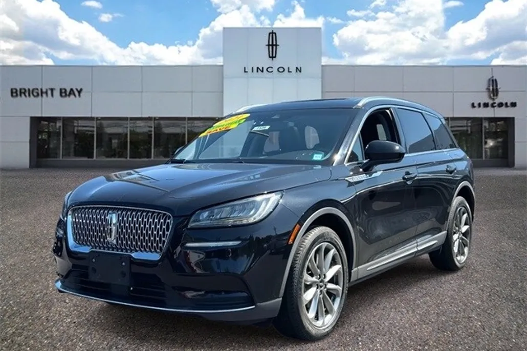 2021 Lincoln Corsair Standard photo 1