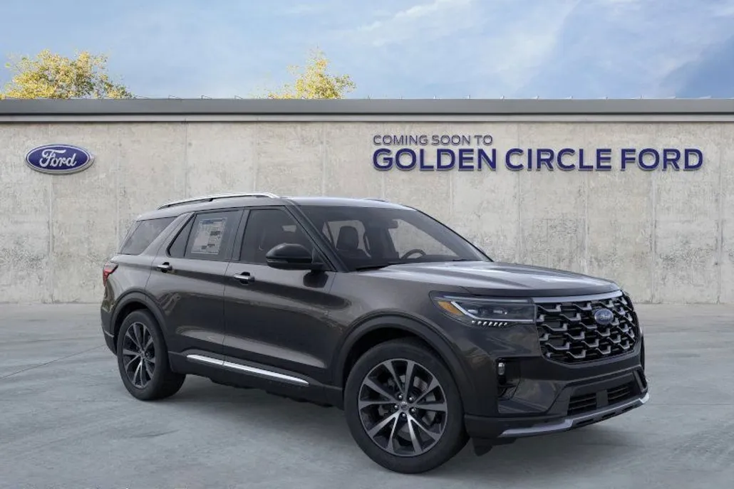 2025 Ford Explorer Platinum photo 1