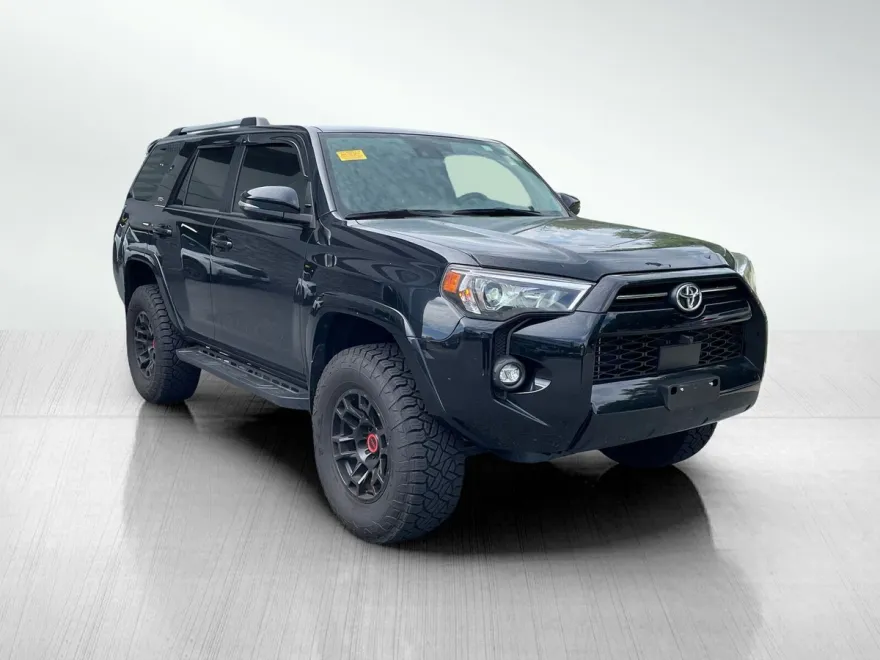 2024 Toyota 4Runner SR5 Premium photo 1