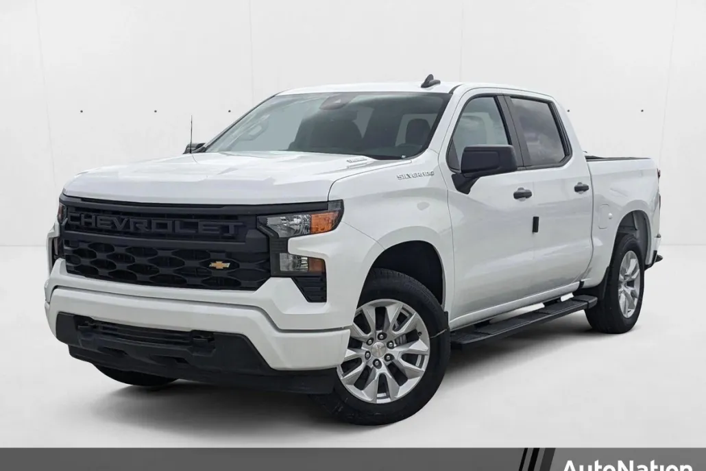 2025 Chevrolet Silverado 1500 Custom photo 1
