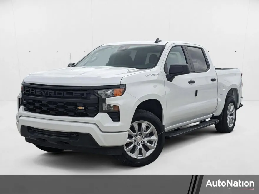 2025 Chevrolet Silverado 1500 Custom photo 1