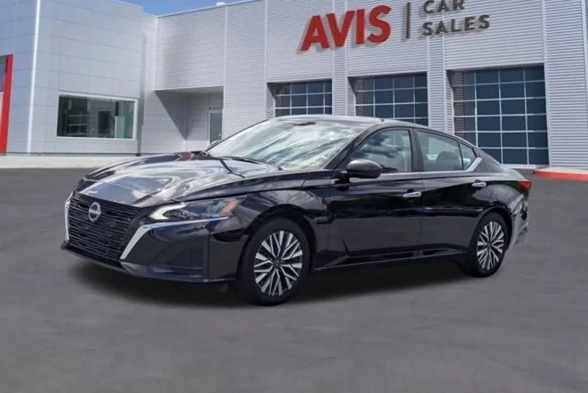 2024 Nissan Altima 2.5 SV photo 1