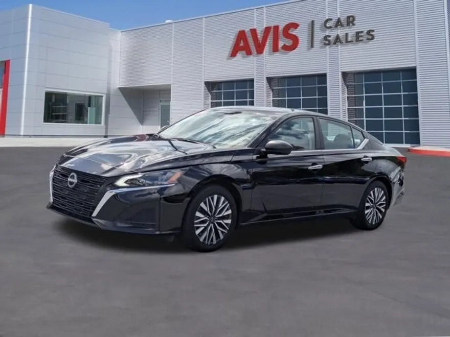 2024 Nissan Altima 2.5 SV photo 1
