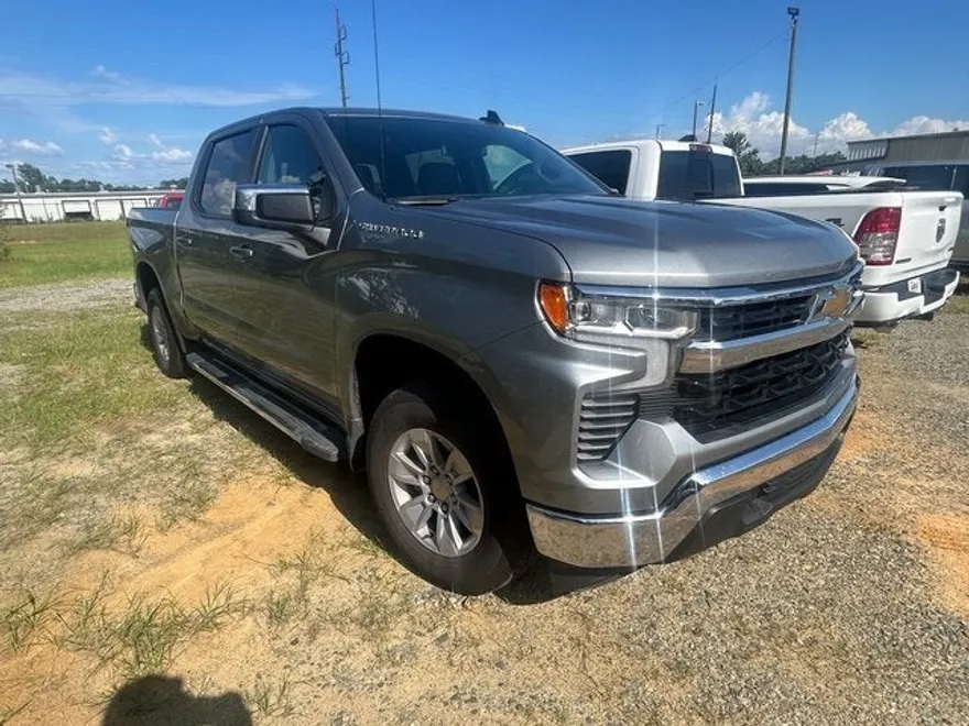 2024 Chevrolet Silverado 1500 LT photo 1