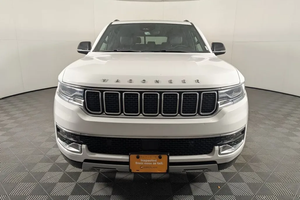 2023 Jeep Wagoneer L Series II photo 1