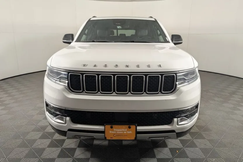 2023 Jeep Wagoneer L Series II photo 1