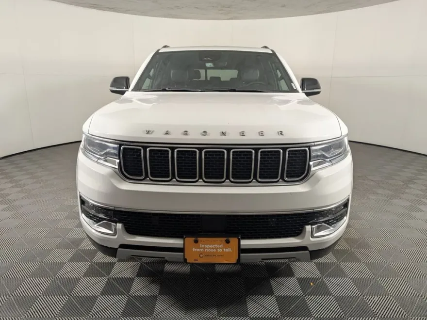 2023 Jeep Wagoneer L Series II photo 1