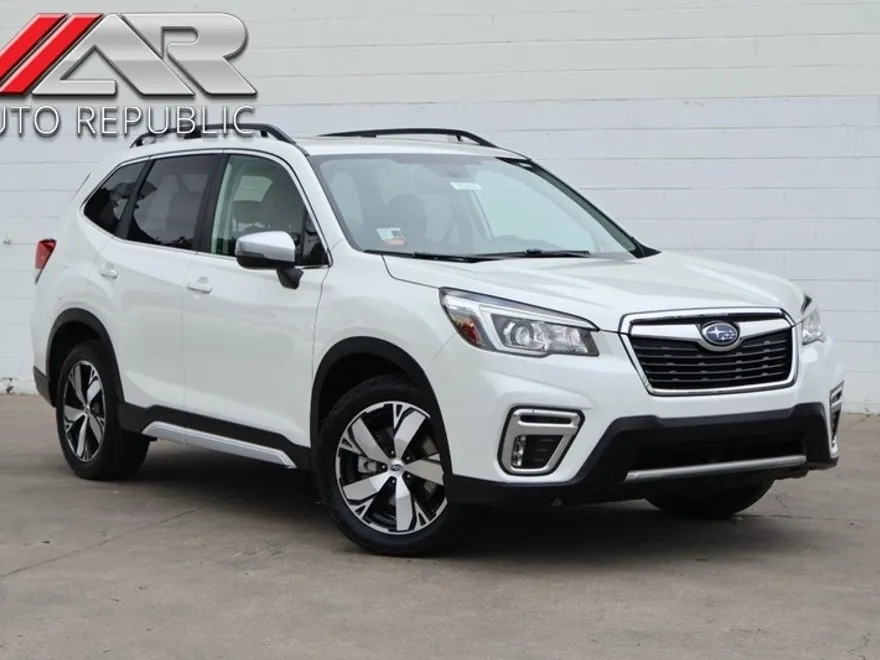 2020 Subaru Forester Touring photo 1