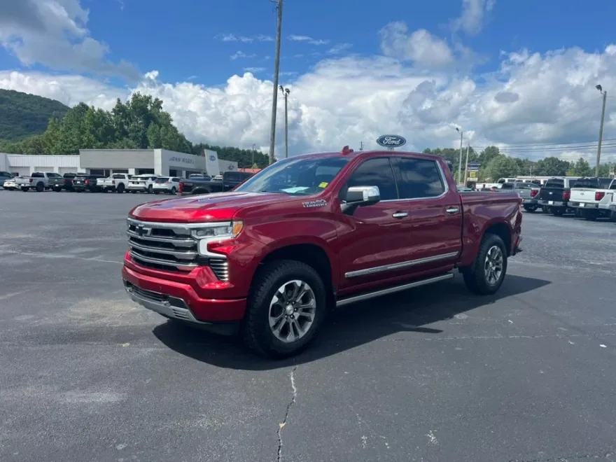2023 Chevrolet Silverado 1500 High Country photo 1