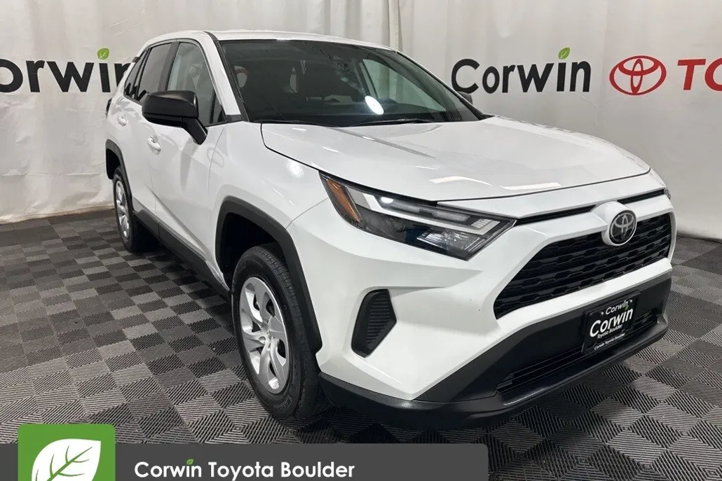 2024 Toyota RAV4 LE photo 1