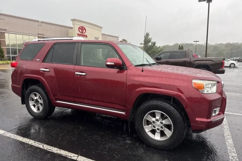 2012 Toyota 4Runner SR5 photo 1
