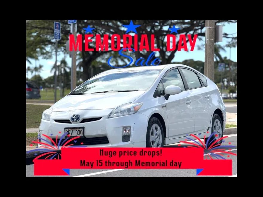 2011 Toyota Prius Three photo 1