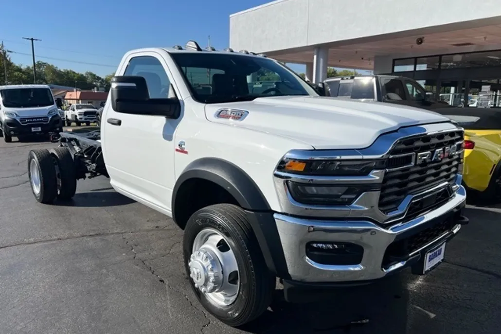 2026 Ram 5500 Tradesman photo 1