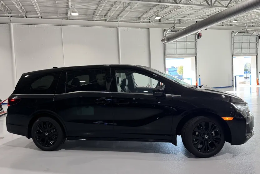 2026 Honda Odyssey photo 1