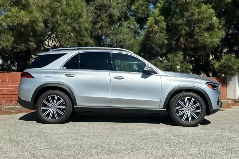 2026 Mercedes Benz GLE 450e 4MATIC photo 1