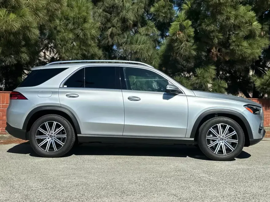 2026 Mercedes Benz GLE 450e 4MATIC photo 1
