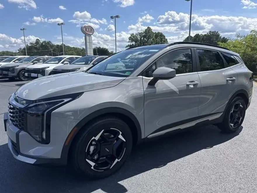 2026 Kia Sportage EX photo 1