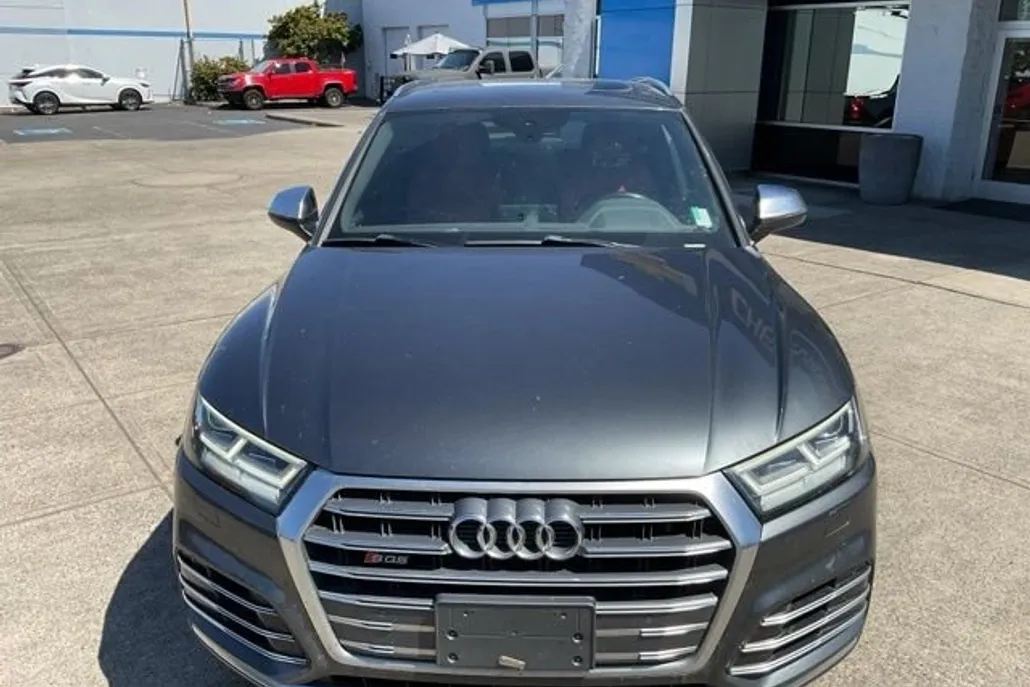 2018 Audi SQ5 Premium Plus photo 1