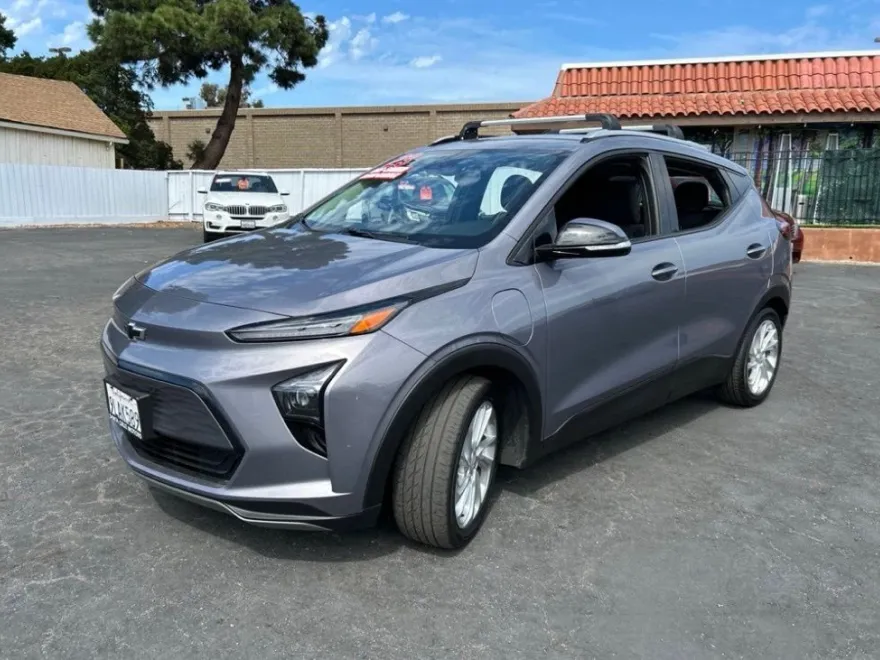 2023 Chevrolet Bolt EUV photo 1
