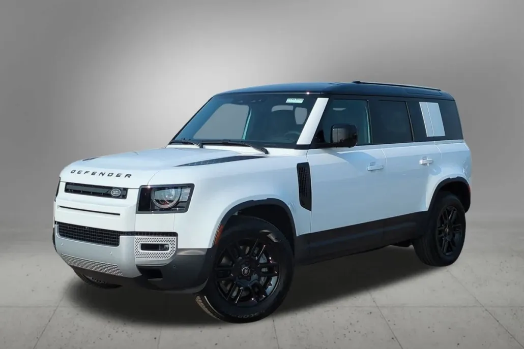 2025 Land Rover Defender 110 S photo 1