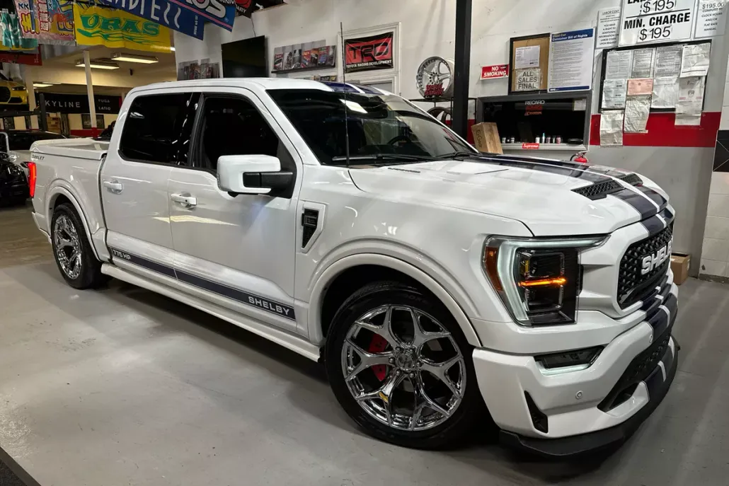 2023 Ford F-150 Lariat photo 1