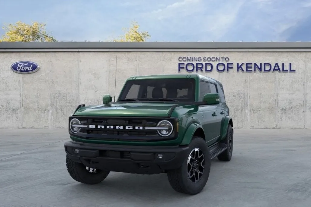 2025 Ford Bronco Outer Banks photo 1