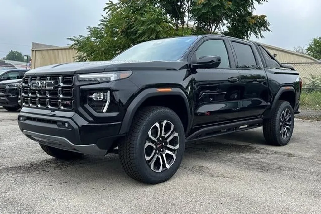 2025 Gmc Canyon AT4 photo 1