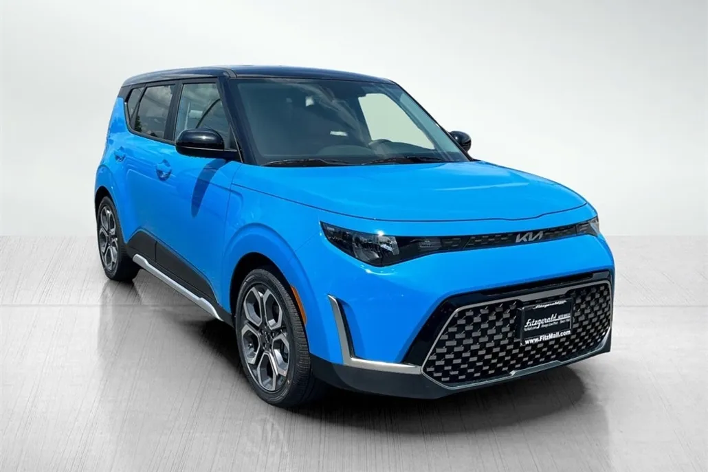 2025 Kia Soul EX photo 1